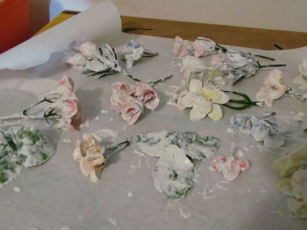 plaster flowers 600x449 {Guest Post} Faux Porcelain Flower Frame