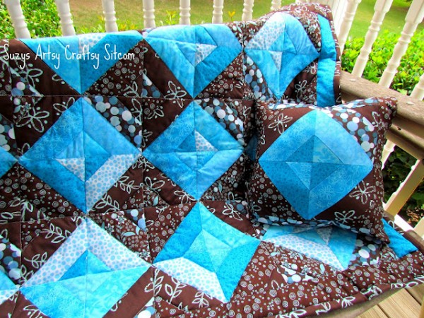 Summer Jewels Quilt and PIllow/Suzys Artsy Craftsy Sitcom #quilting #free pattern Summer Jewels Quilt and PIllow/Suzys Artsy Craftsy Sitcom #quilting #free pattern