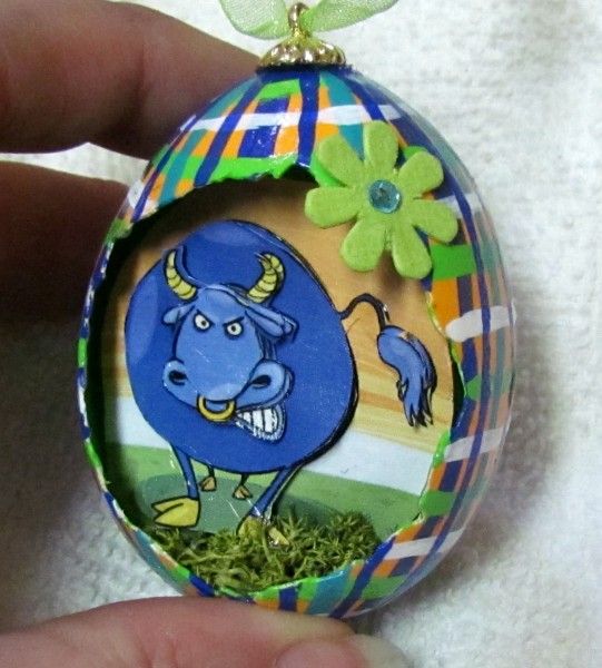 paper tole and chicken egg art