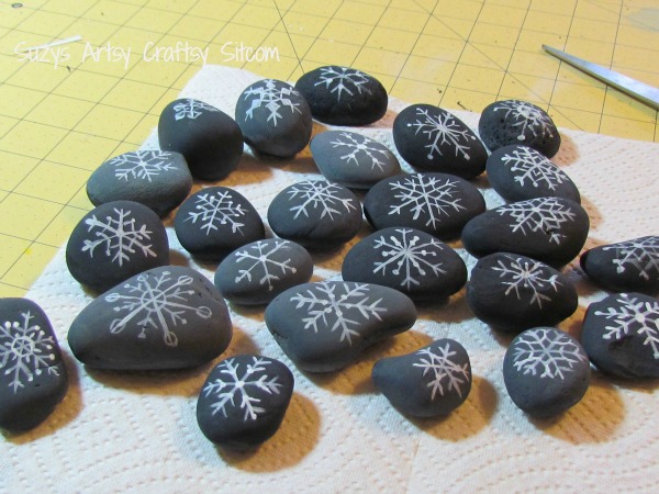 snowflake river rocks craft with bling2