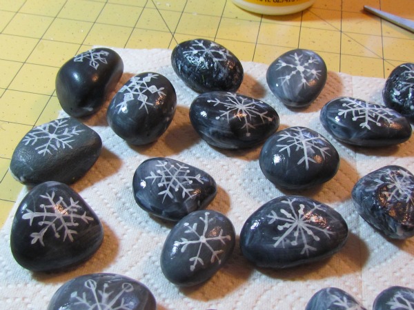 snowflake river rocks craft with bling3